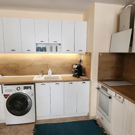 Cozy Spacious In * فارنا