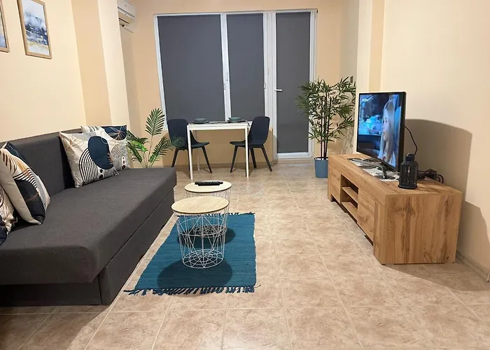 Cozy Spacious In Warna