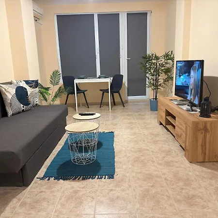 Cozy Spacious In Varna